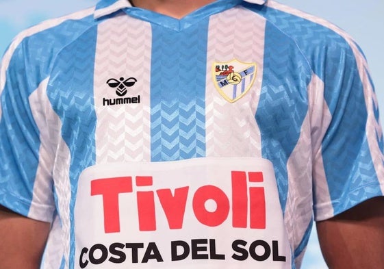 El Málaga hará pública su nueva camiseta hoy a las 11 30 horas y a